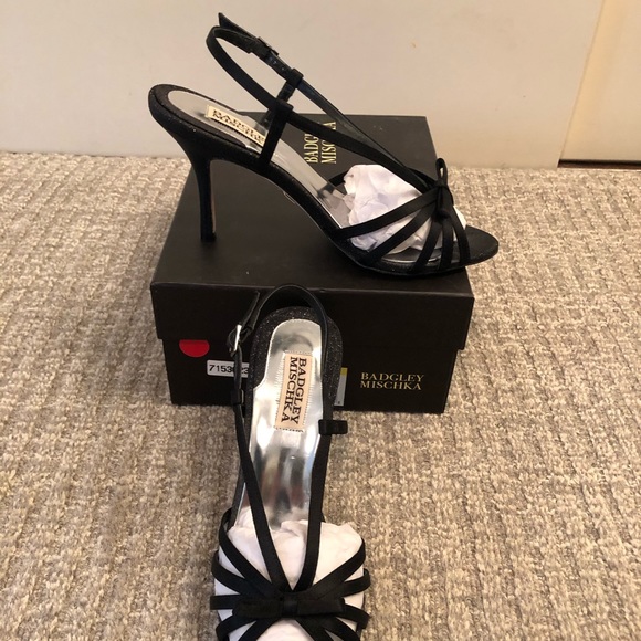 Badgley Mischka Black Evening Shoes - Picture 7 of 7